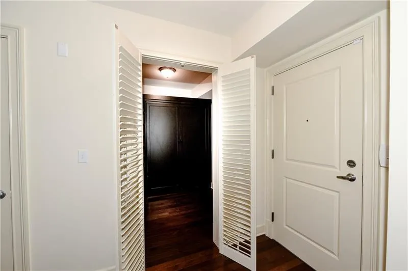 200 River Vista Drive Unit 204, Atlanta, Georgia 30339, 1 Bedroom Bedrooms, ,1 BathroomBathrooms,Residential,Sold,200 River Vista Drive Unit 204,6645719