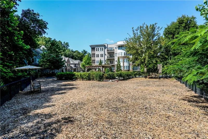 200 River Vista Drive Unit 204, Atlanta, Georgia 30339, 1 Bedroom Bedrooms, ,1 BathroomBathrooms,Residential,Sold,200 River Vista Drive Unit 204,6645719