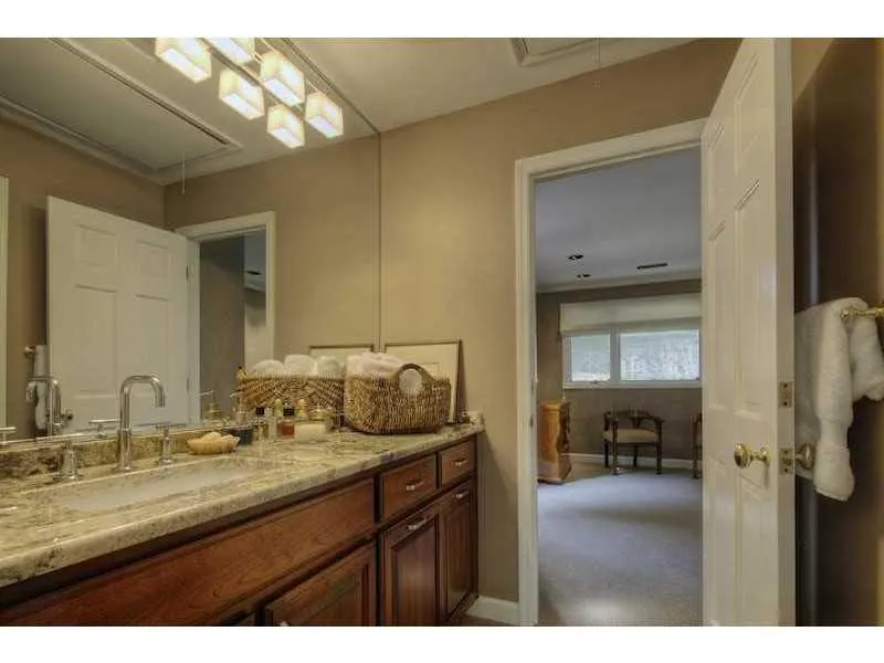 1240 Heards Ferry Road, Atlanta, Georgia 30328, 4 Bedrooms Bedrooms, ,3 BathroomsBathrooms,Residential,Sold,1240 Heards Ferry Road,5063354