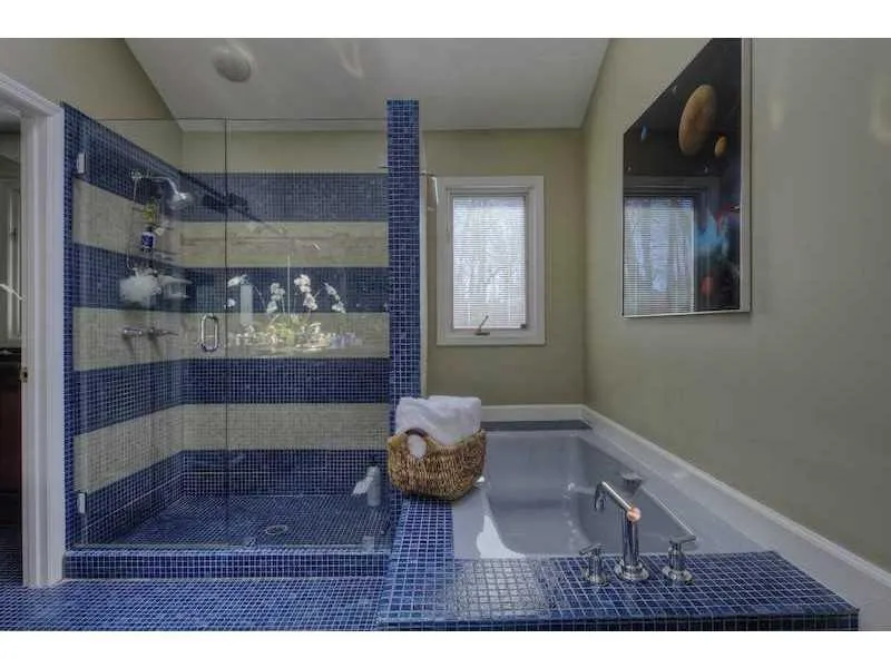 1240 Heards Ferry Road, Atlanta, Georgia 30328, 4 Bedrooms Bedrooms, ,3 BathroomsBathrooms,Residential,Sold,1240 Heards Ferry Road,5063354