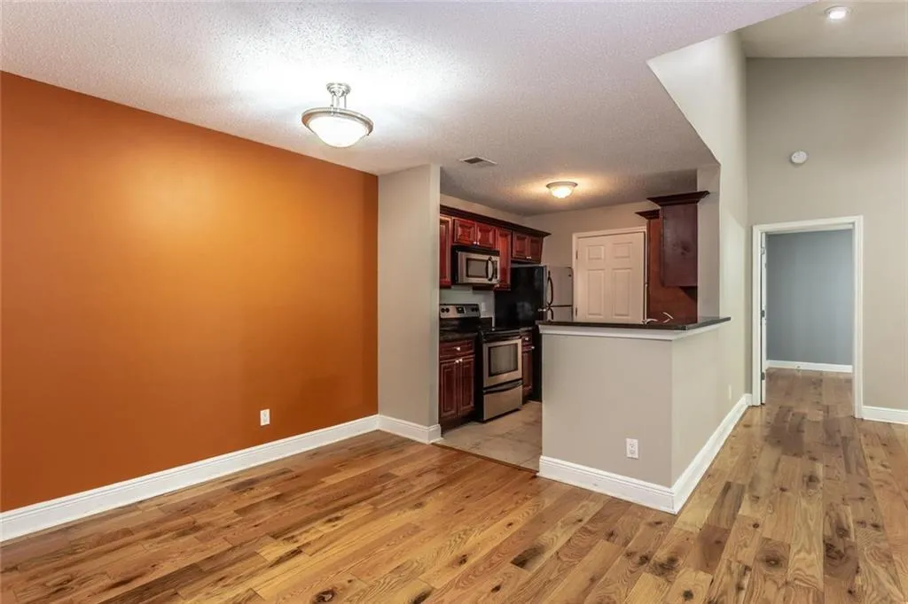 6310 Santa Fe Parkway, Sandy Springs, Georgia 30350, 2 Bedrooms Bedrooms, ,2 BathroomsBathrooms,Residential,Sold,6310 Santa Fe Parkway,6744474