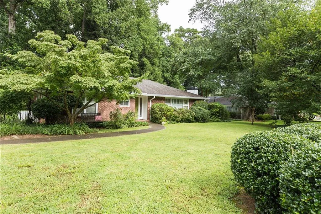2390 Howell Mill Road Nw, Atlanta, Georgia 30318, 2 Bedrooms Bedrooms, ,2 BathroomsBathrooms,Residential,Sold,2390 Howell Mill Road Nw,5903506