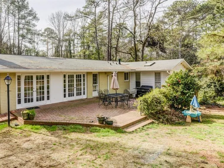 305 Amberidge Trail, Atlanta, Georgia 30328, 3 Bedrooms Bedrooms, ,3 BathroomsBathrooms,Residential,Sold,305 Amberidge Trail,5837100