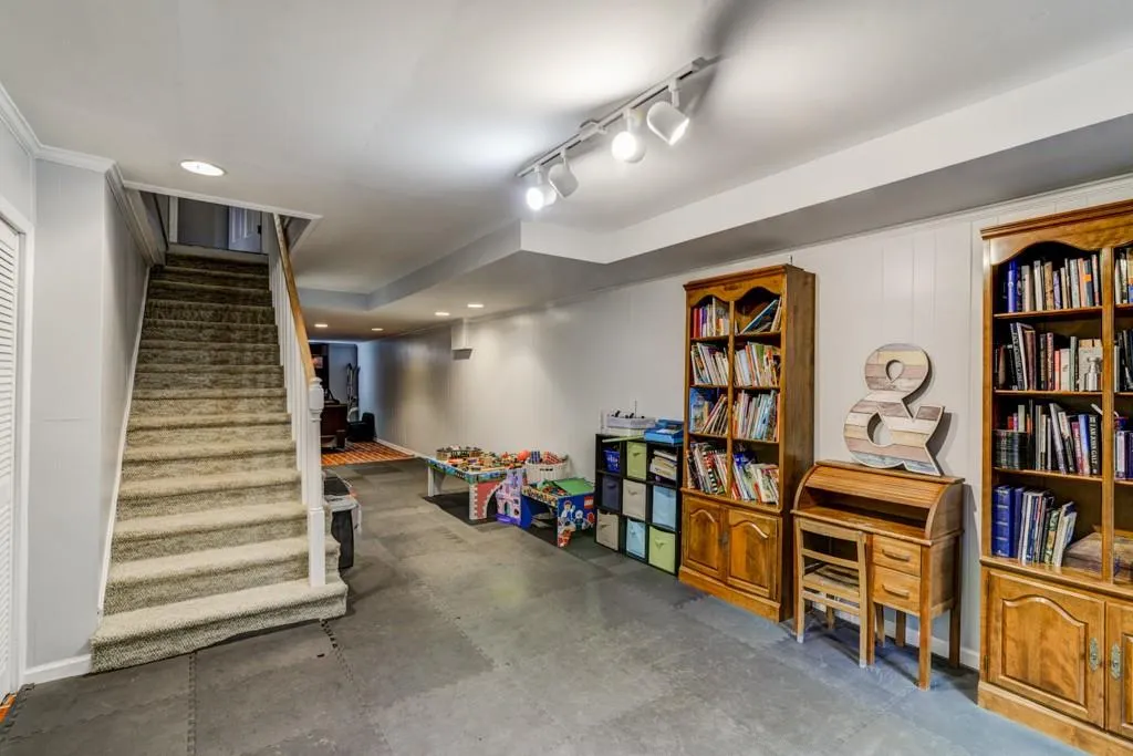 305 Amberidge Trail, Atlanta, Georgia 30328, 3 Bedrooms Bedrooms, ,3 BathroomsBathrooms,Residential,Sold,305 Amberidge Trail,5837100