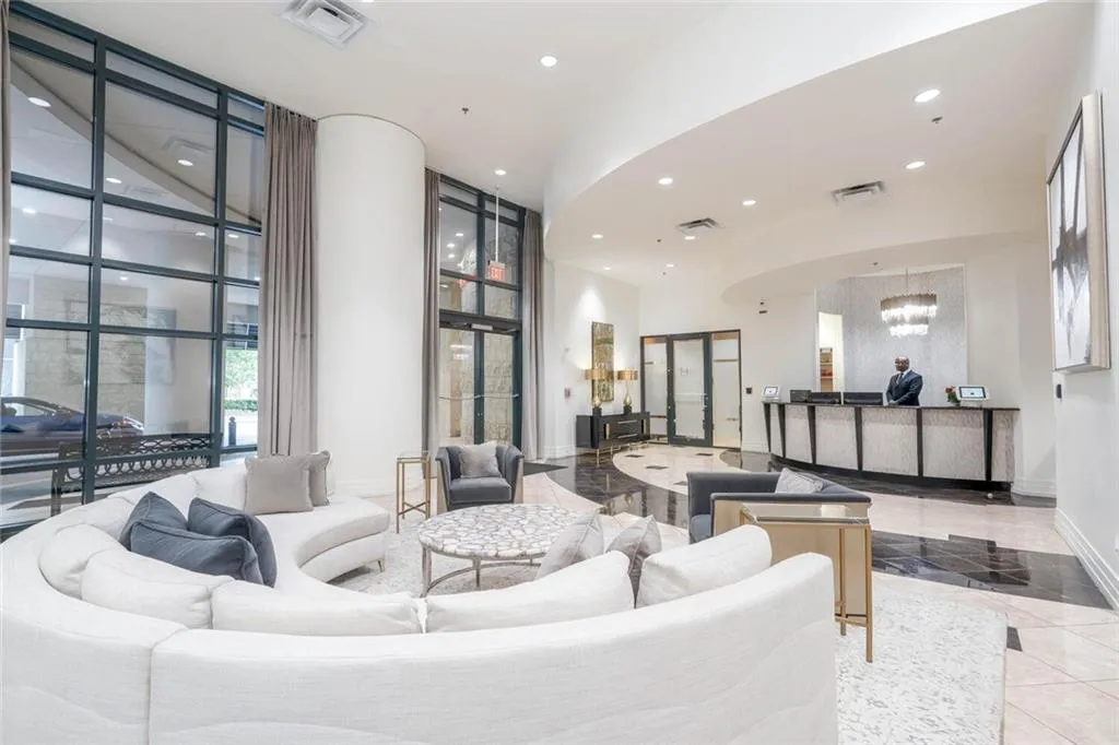 3040 Peachtree Road Nw Unit 815, Atlanta, Georgia 30305, 1 Bedroom Bedrooms, ,1 BathroomBathrooms,Residential,For Sale,3040 Peachtree Road Nw Unit 815,7567622