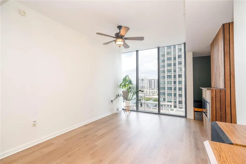 3040 Peachtree Road Nw Unit 815, Atlanta, Georgia 30305, 1 Bedroom Bedrooms, ,1 BathroomBathrooms,Residential,For Sale,3040 Peachtree Road Nw Unit 815,7567622