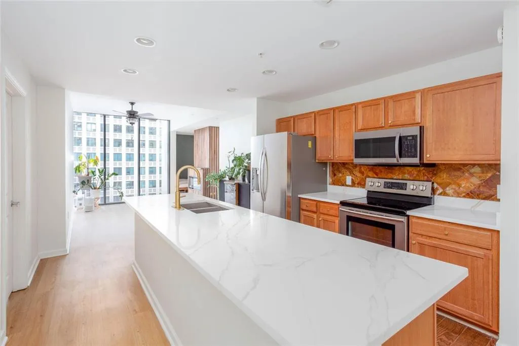 3040 Peachtree Road Nw Unit 815, Atlanta, Georgia 30305, 1 Bedroom Bedrooms, ,1 BathroomBathrooms,Residential,For Sale,3040 Peachtree Road Nw Unit 815,7567622
