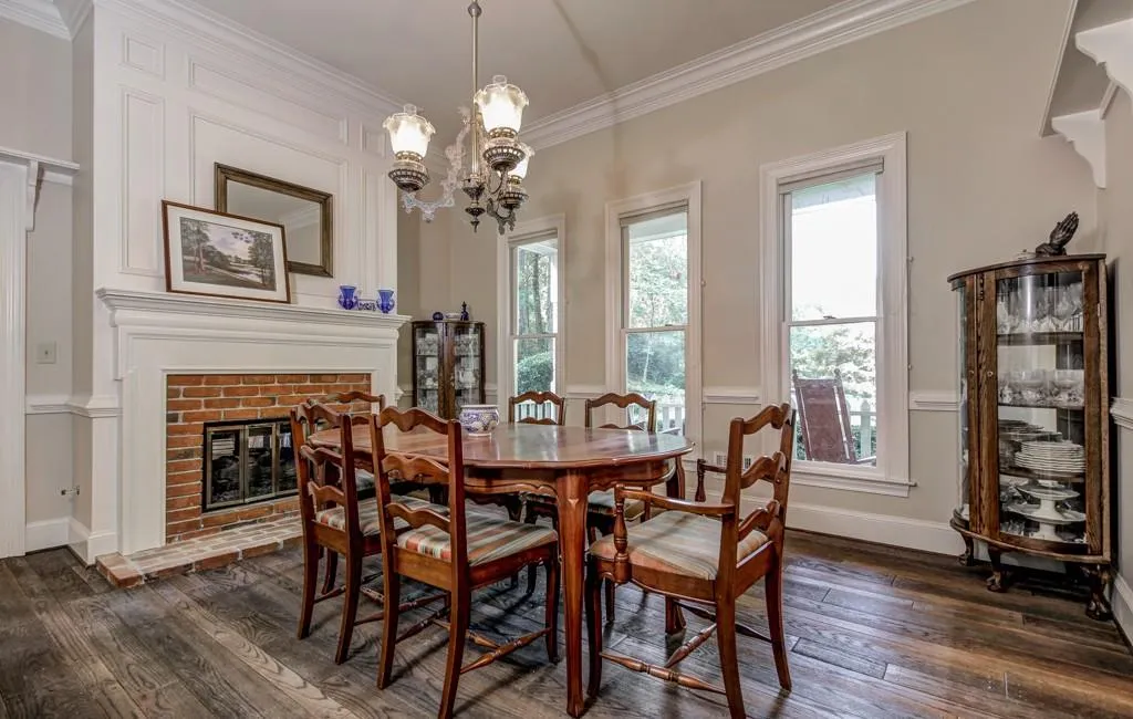 5100 Magnolia Bluff Drive, Sandy Springs, Georgia 30350, 4 Bedrooms Bedrooms, ,4 BathroomsBathrooms,Residential,Sold,5100 Magnolia Bluff Drive,5653613