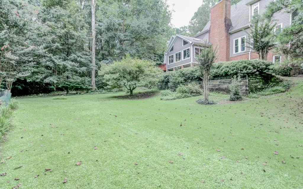 5100 Magnolia Bluff Drive, Sandy Springs, Georgia 30350, 4 Bedrooms Bedrooms, ,4 BathroomsBathrooms,Residential,Sold,5100 Magnolia Bluff Drive,5653613