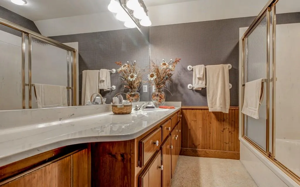 5100 Magnolia Bluff Drive, Sandy Springs, Georgia 30350, 4 Bedrooms Bedrooms, ,4 BathroomsBathrooms,Residential,Sold,5100 Magnolia Bluff Drive,5653613