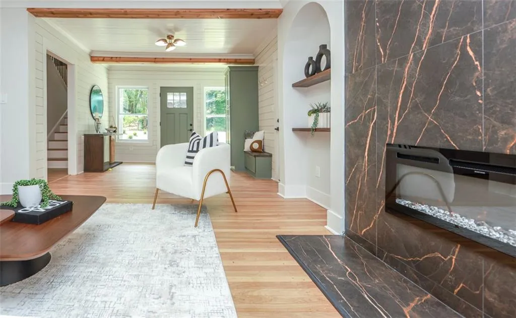 2908 N Hills Drive Ne, Atlanta, Georgia 30305, 3 Bedrooms Bedrooms, ,2 BathroomsBathrooms,Residential,For Sale,2908 N Hills Drive Ne,7662201