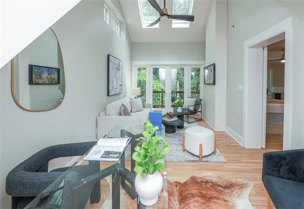 2908 N Hills Drive Ne, Atlanta, Georgia 30305, 3 Bedrooms Bedrooms, ,2 BathroomsBathrooms,Residential,For Sale,2908 N Hills Drive Ne,7662201