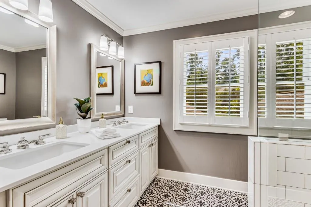 740 Weatherly Lane, Sandy Springs, Georgia 30328, 4 Bedrooms Bedrooms, ,3 BathroomsBathrooms,Residential,Sold,740 Weatherly Lane,7275458