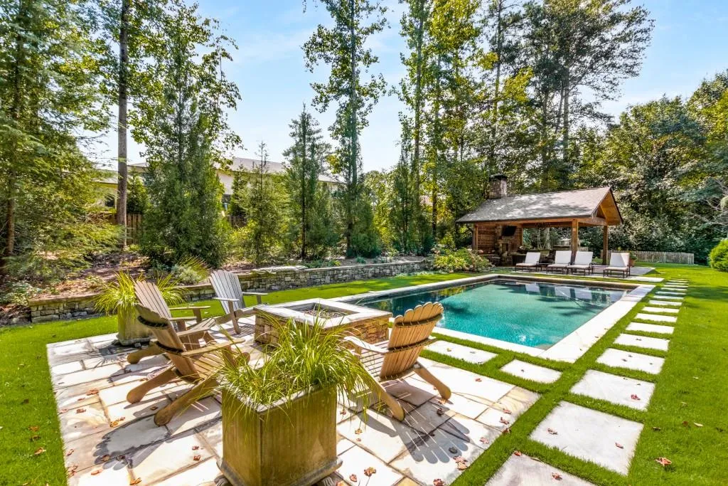 740 Weatherly Lane, Sandy Springs, Georgia 30328, 4 Bedrooms Bedrooms, ,3 BathroomsBathrooms,Residential,Sold,740 Weatherly Lane,7275458