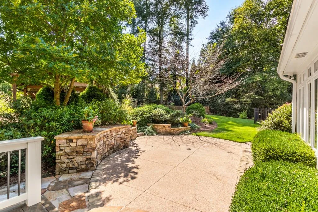 740 Weatherly Lane, Sandy Springs, Georgia 30328, 4 Bedrooms Bedrooms, ,3 BathroomsBathrooms,Residential,Sold,740 Weatherly Lane,7275458