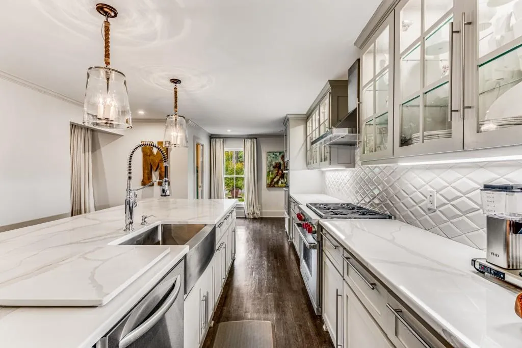 740 Weatherly Lane, Sandy Springs, Georgia 30328, 4 Bedrooms Bedrooms, ,3 BathroomsBathrooms,Residential,Sold,740 Weatherly Lane,7275458