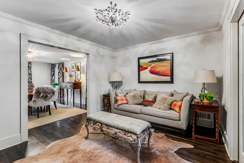 740 Weatherly Lane, Sandy Springs, Georgia 30328, 4 Bedrooms Bedrooms, ,3 BathroomsBathrooms,Residential,Sold,740 Weatherly Lane,7275458