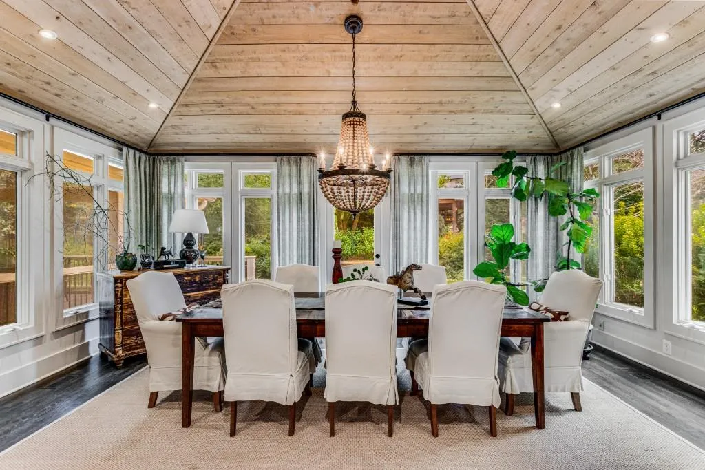 740 Weatherly Lane, Sandy Springs, Georgia 30328, 4 Bedrooms Bedrooms, ,3 BathroomsBathrooms,Residential,Sold,740 Weatherly Lane,7275458