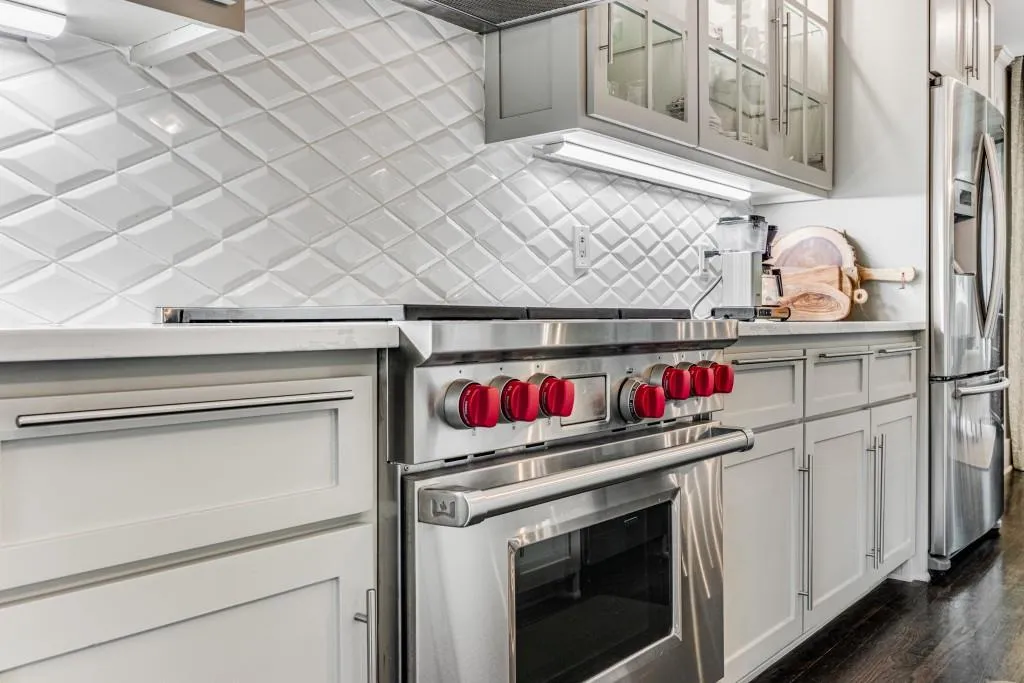 740 Weatherly Lane, Sandy Springs, Georgia 30328, 4 Bedrooms Bedrooms, ,3 BathroomsBathrooms,Residential,Sold,740 Weatherly Lane,7275458