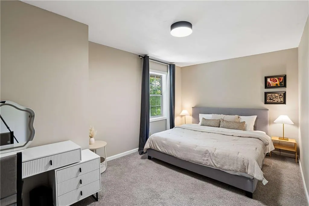 7750 Roswell Road Unit 5a, Atlanta, Georgia 30350, 2 Bedrooms Bedrooms, ,1 BathroomBathrooms,Residential,For Sale,7750 Roswell Road Unit 5a,7757838