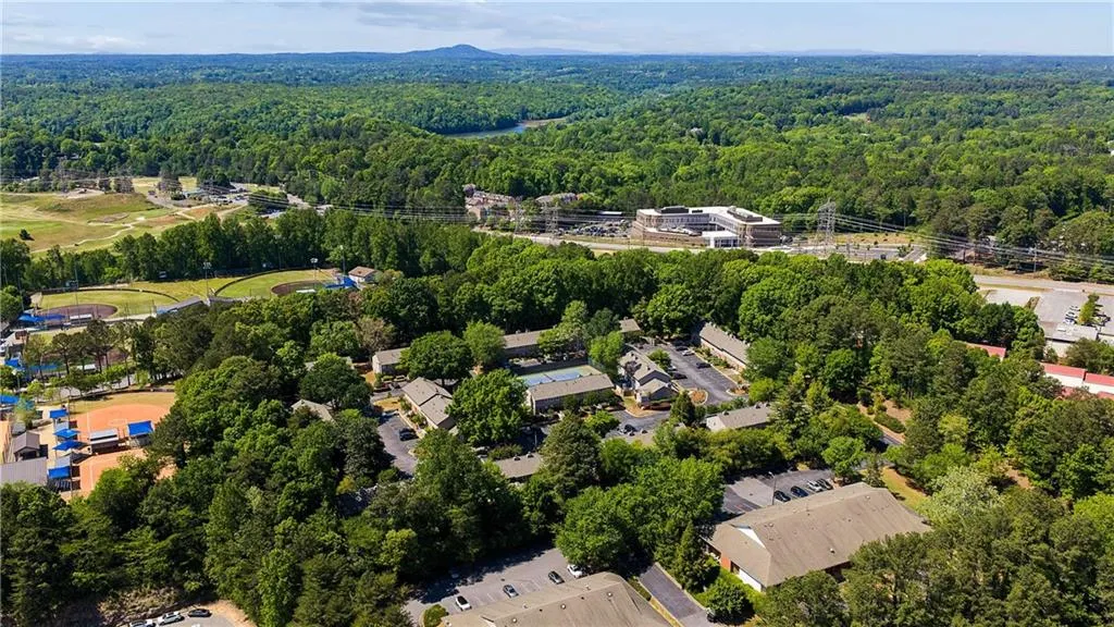 7750 Roswell Road Unit 5a, Atlanta, Georgia 30350, 2 Bedrooms Bedrooms, ,1 BathroomBathrooms,Residential,For Sale,7750 Roswell Road Unit 5a,7757838