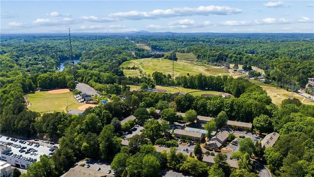 7750 Roswell Road Unit 5a, Atlanta, Georgia 30350, 2 Bedrooms Bedrooms, ,1 BathroomBathrooms,Residential,For Sale,7750 Roswell Road Unit 5a,7757838