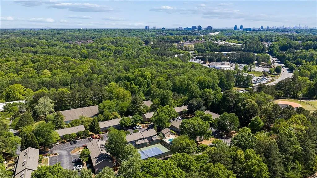 7750 Roswell Road Unit 5a, Atlanta, Georgia 30350, 2 Bedrooms Bedrooms, ,1 BathroomBathrooms,Residential,For Sale,7750 Roswell Road Unit 5a,7757838