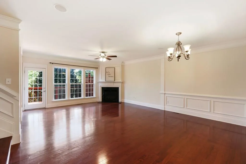 2879 Overlook Way, Atlanta, Georgia 30324, 4 Bedrooms Bedrooms, ,2 BathroomsBathrooms,Residential,Sold,2879 Overlook Way,5919849