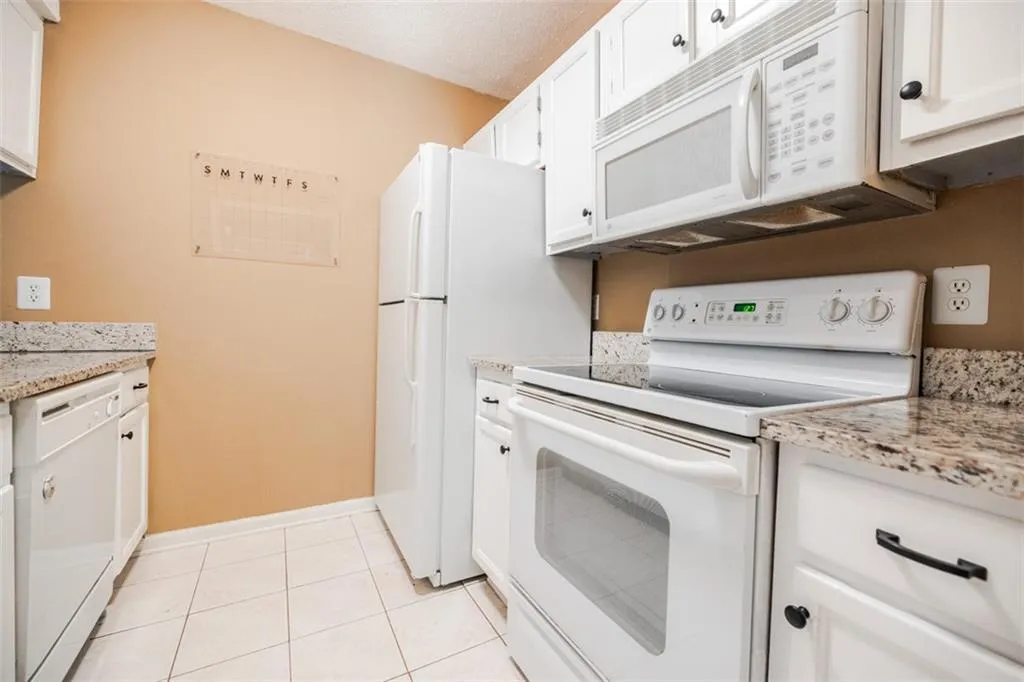 306 Barrington Hills Drive, Atlanta, Georgia 30350, 2 Bedrooms Bedrooms, ,2 BathroomsBathrooms,Residential,Sold,306 Barrington Hills Drive,7355802