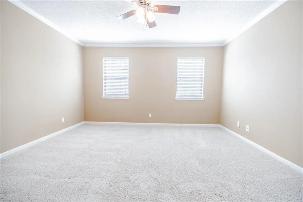 The east facing guest room also has an abundance of natural light.