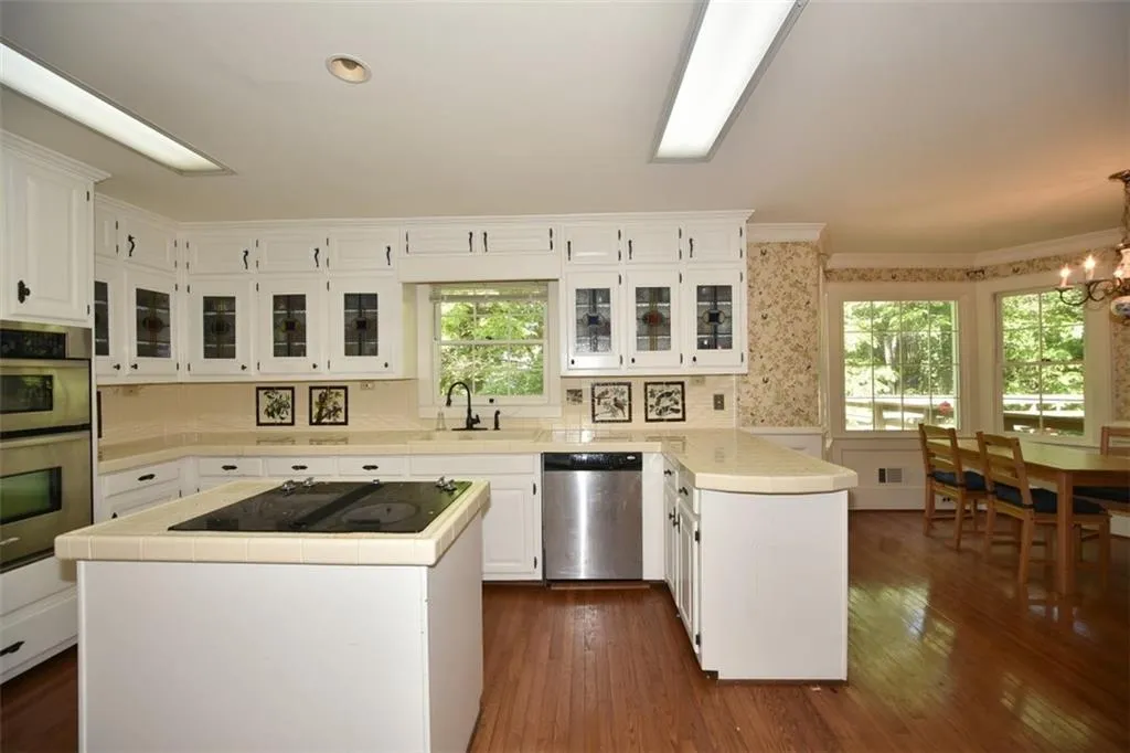 7580 Hunters Woods Drive, Sandy Springs, Georgia 30350, 5 Bedrooms Bedrooms, ,4 BathroomsBathrooms,Residential,Sold,7580 Hunters Woods Drive,5683692 7580 Hunters Woods Drive, Sandy Springs, Georgia 30350, 5 Bedrooms Bedrooms, ,4 BathroomsBathrooms,Residential,Sold,7580 Hunters Woods Drive,5683692