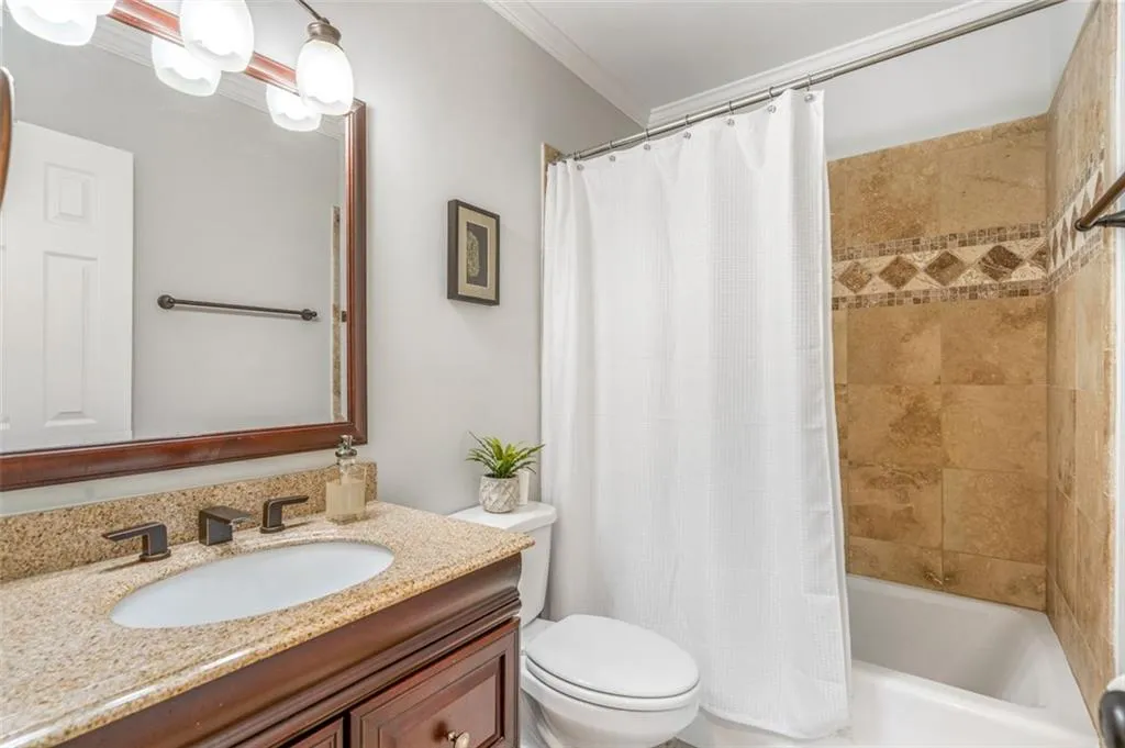 340 Aldenshire Place, Sandy Springs, Georgia 30350, 5 Bedrooms Bedrooms, ,5 BathroomsBathrooms,Residential,Sold,340 Aldenshire Place,6974701