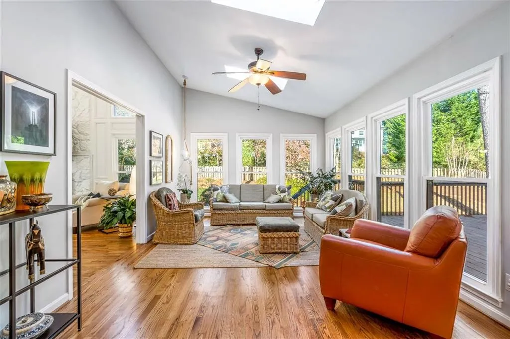 340 Aldenshire Place, Sandy Springs, Georgia 30350, 5 Bedrooms Bedrooms, ,5 BathroomsBathrooms,Residential,Sold,340 Aldenshire Place,6974701