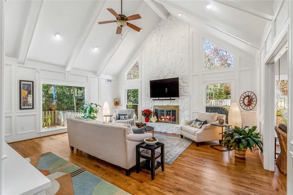 340 Aldenshire Place, Sandy Springs, Georgia 30350, 5 Bedrooms Bedrooms, ,5 BathroomsBathrooms,Residential,Sold,340 Aldenshire Place,6974701