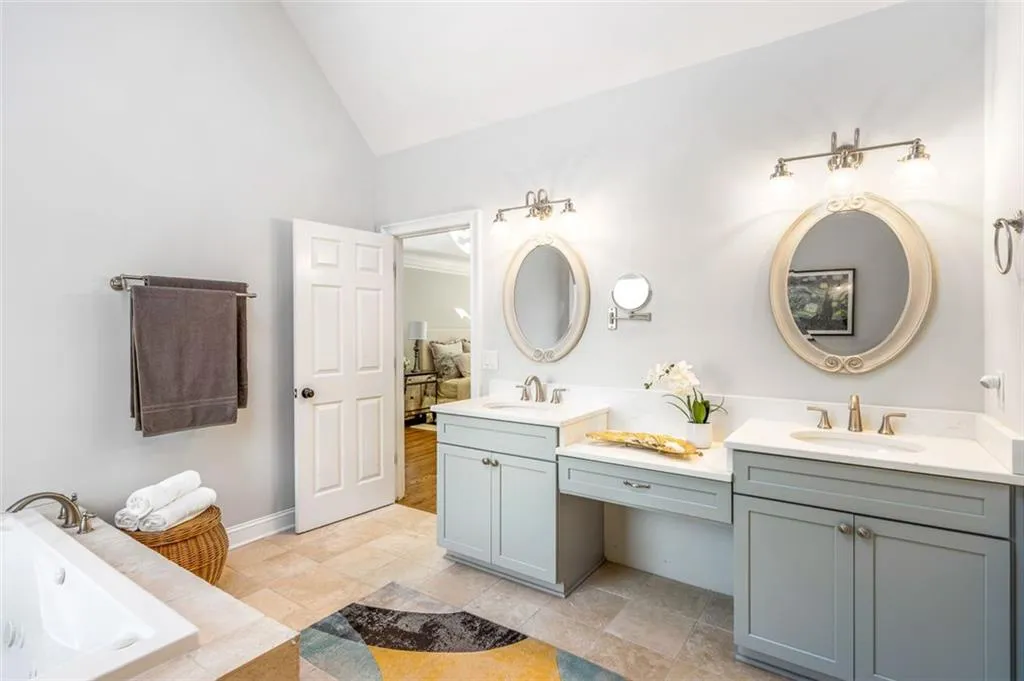 340 Aldenshire Place, Sandy Springs, Georgia 30350, 5 Bedrooms Bedrooms, ,5 BathroomsBathrooms,Residential,Sold,340 Aldenshire Place,6974701