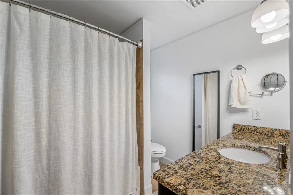 340 Aldenshire Place, Sandy Springs, Georgia 30350, 5 Bedrooms Bedrooms, ,5 BathroomsBathrooms,Residential,Sold,340 Aldenshire Place,6974701