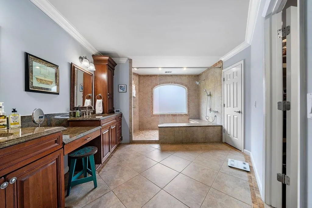 190 Grogans Landing, Sandy Springs, Georgia 30350, 5 Bedrooms Bedrooms, ,4 BathroomsBathrooms,Residential,Sold,190 Grogans Landing,7084018