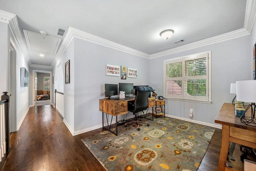 190 Grogans Landing, Sandy Springs, Georgia 30350, 5 Bedrooms Bedrooms, ,4 BathroomsBathrooms,Residential,Sold,190 Grogans Landing,7084018