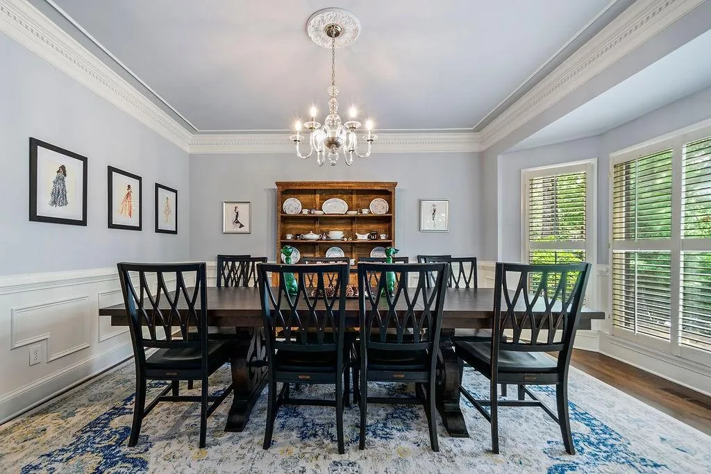 190 Grogans Landing, Sandy Springs, Georgia 30350, 5 Bedrooms Bedrooms, ,4 BathroomsBathrooms,Residential,Sold,190 Grogans Landing,7084018