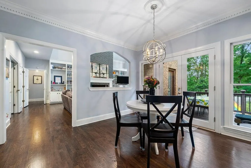 190 Grogans Landing, Sandy Springs, Georgia 30350, 5 Bedrooms Bedrooms, ,4 BathroomsBathrooms,Residential,Sold,190 Grogans Landing,7084018