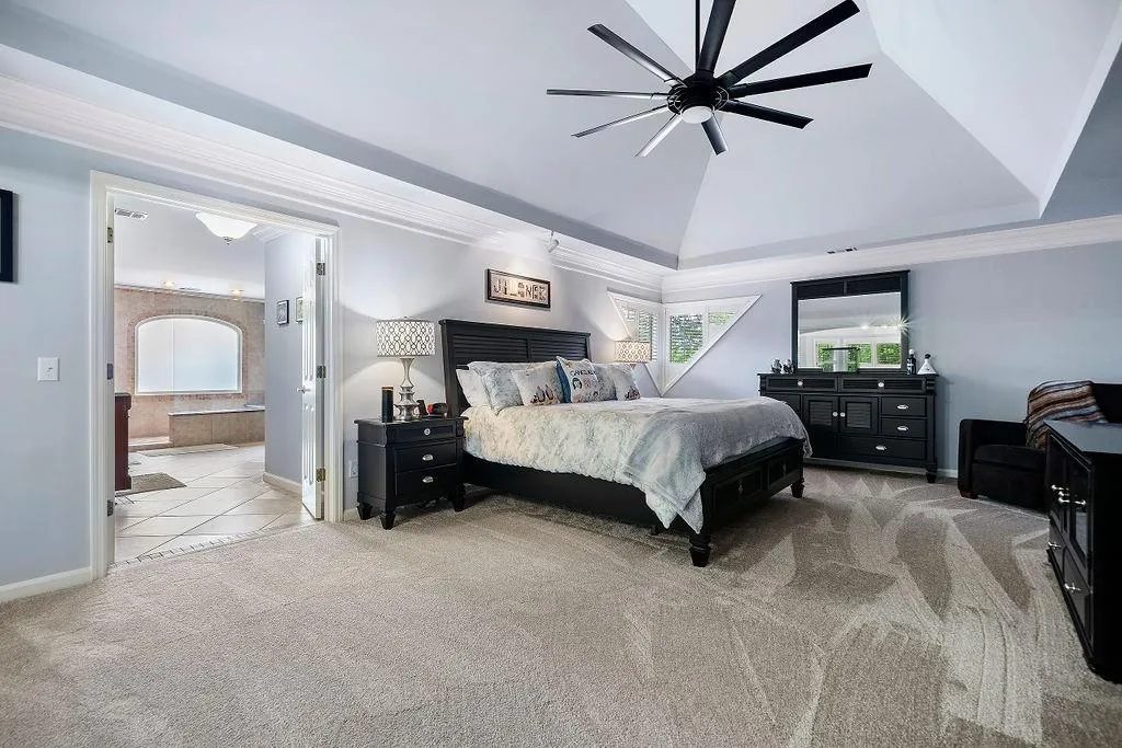 190 Grogans Landing, Sandy Springs, Georgia 30350, 5 Bedrooms Bedrooms, ,4 BathroomsBathrooms,Residential,Sold,190 Grogans Landing,7084018