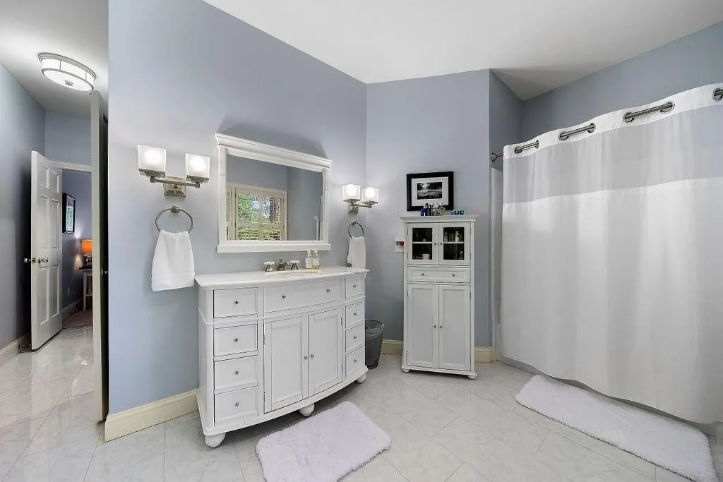 190 Grogans Landing, Sandy Springs, Georgia 30350, 5 Bedrooms Bedrooms, ,4 BathroomsBathrooms,Residential,Sold,190 Grogans Landing,7084018