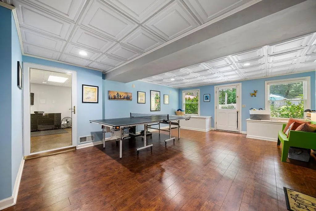 190 Grogans Landing, Sandy Springs, Georgia 30350, 5 Bedrooms Bedrooms, ,4 BathroomsBathrooms,Residential,Sold,190 Grogans Landing,7084018