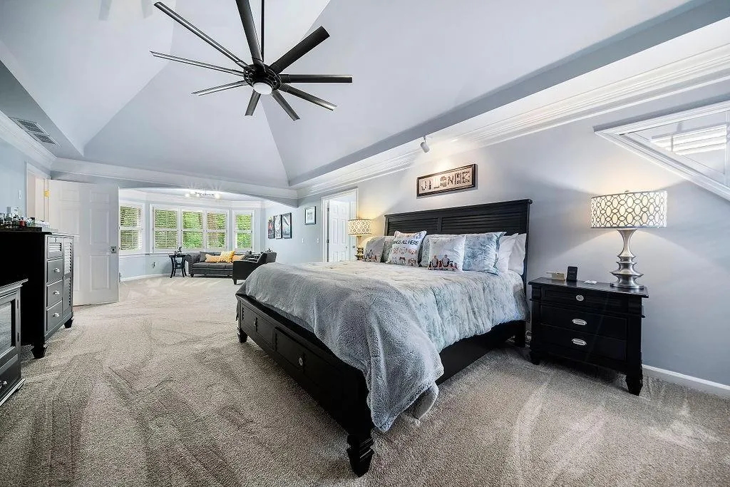 190 Grogans Landing, Sandy Springs, Georgia 30350, 5 Bedrooms Bedrooms, ,4 BathroomsBathrooms,Residential,Sold,190 Grogans Landing,7084018