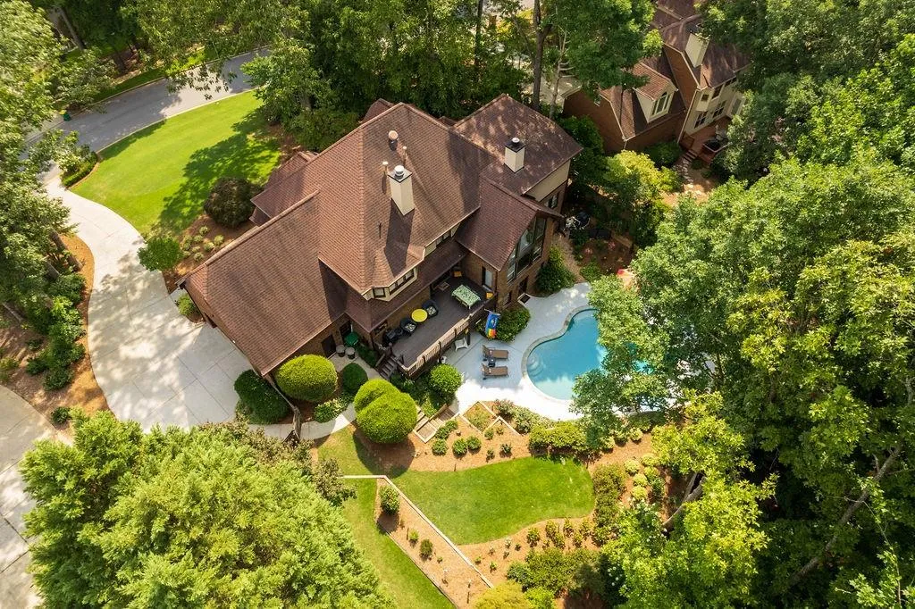 190 Grogans Landing, Sandy Springs, Georgia 30350, 5 Bedrooms Bedrooms, ,4 BathroomsBathrooms,Residential,Sold,190 Grogans Landing,7084018