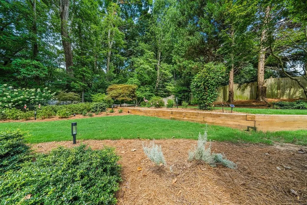 190 Grogans Landing, Sandy Springs, Georgia 30350, 5 Bedrooms Bedrooms, ,4 BathroomsBathrooms,Residential,Sold,190 Grogans Landing,7084018