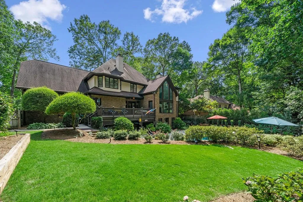 190 Grogans Landing, Sandy Springs, Georgia 30350, 5 Bedrooms Bedrooms, ,4 BathroomsBathrooms,Residential,Sold,190 Grogans Landing,7084018