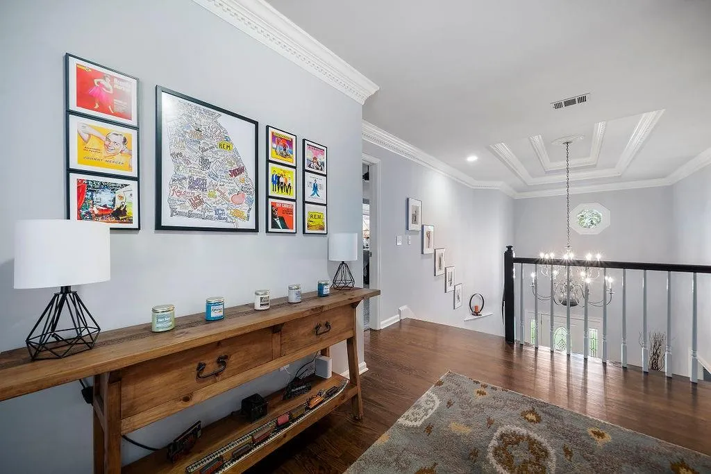 190 Grogans Landing, Sandy Springs, Georgia 30350, 5 Bedrooms Bedrooms, ,4 BathroomsBathrooms,Residential,Sold,190 Grogans Landing,7084018