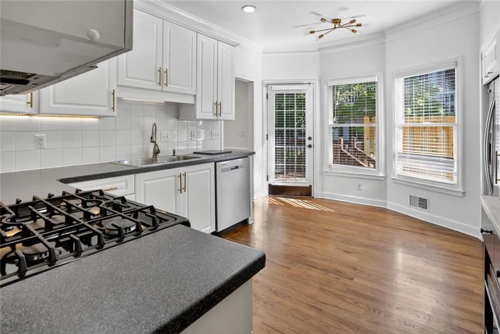 1155 Davis Place Nw, Atlanta, Georgia 30318, 4 Bedrooms Bedrooms, ,3 BathroomsBathrooms,Residential,For Sale,1155 Davis Place Nw,7670623