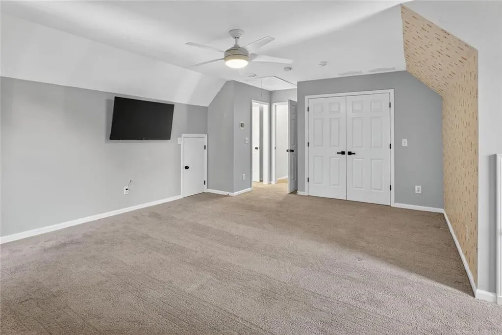 Secondary bedroom upstairs